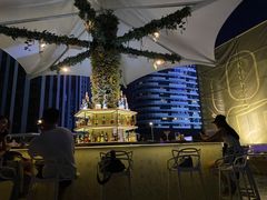 -The ROOF (通盈中心店)