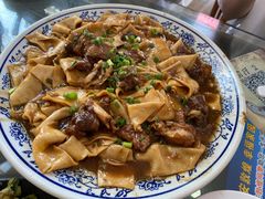-壹阁胡羊焖饼(特色小吃街店)