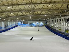 -乔波室内滑雪场