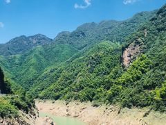 -藏龙百瀑风景区