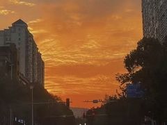 -佘山地铁站-停车场