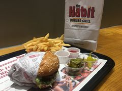 -The Habit Burger Grill 哈比特汉堡(爱琴海店)