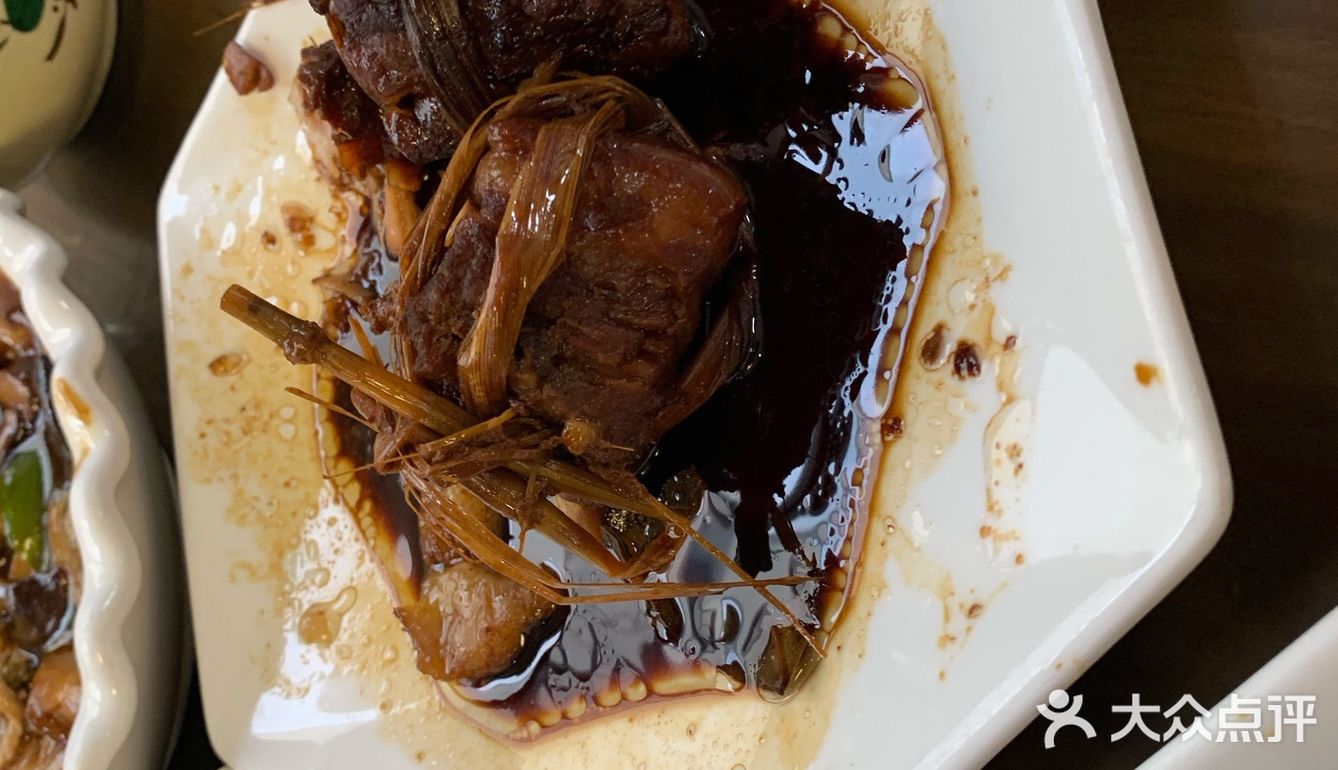 老板便宜了个零头 整体体验还行的，小炒肉