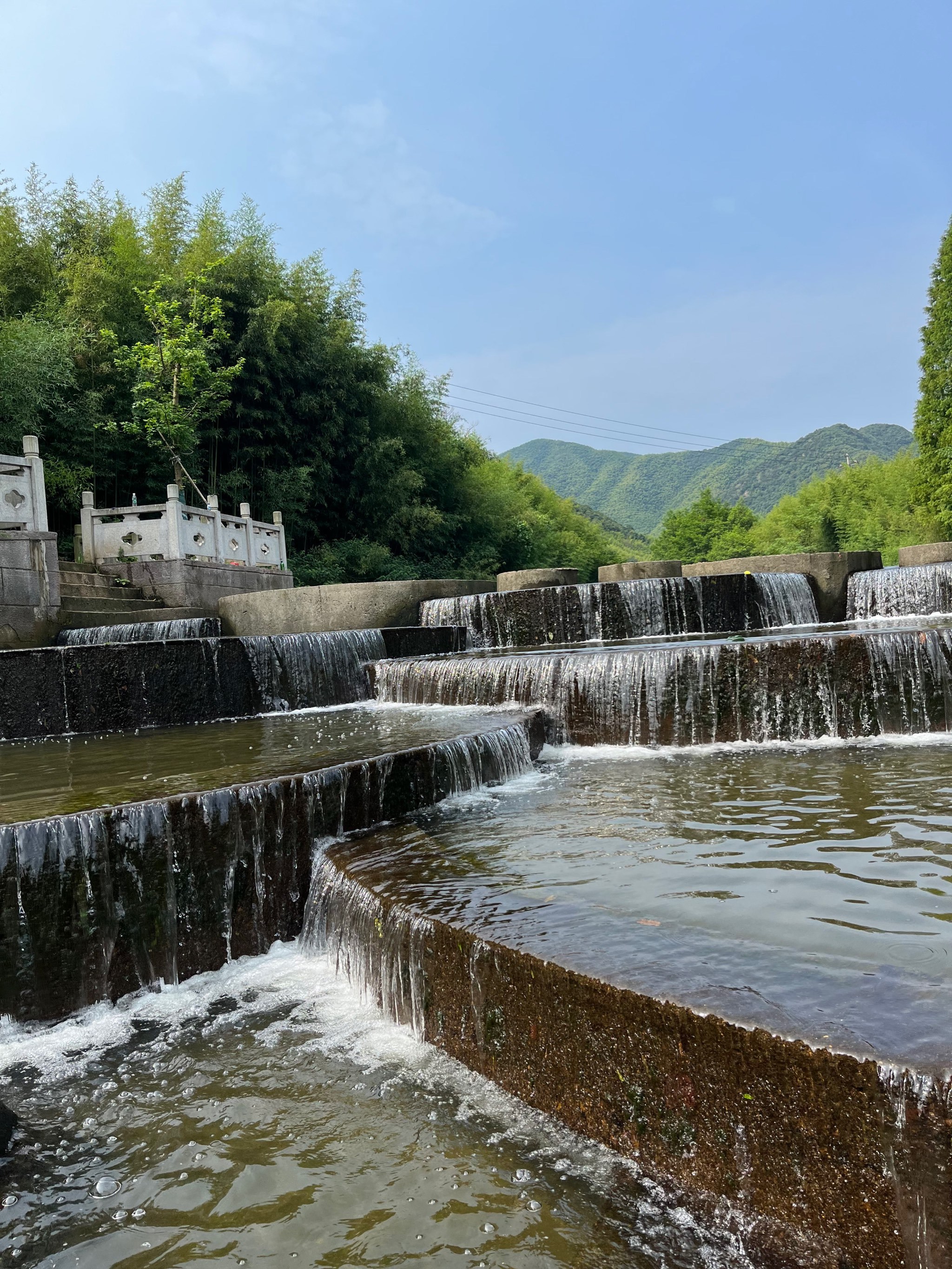 夏天玩水好去处 带孩子来玩 先去了鱼鳞坝