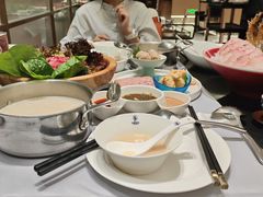 -红鼎豆捞·非遗鲍皇汤火锅(宝丰路店)