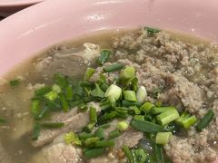 猪肉河粉汤-榮泰米粉湯(Left Shop)