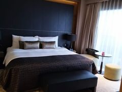 -上海滴水湖皇冠假日酒店