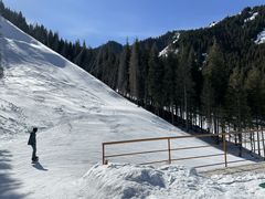 -丝绸之路山地度假区滑雪场