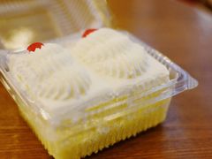 -红宝石·鲜奶小方·海派西点房(莘庄龙之梦店)