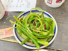手工蒜苗丝-盟重烧烤(东瓜山创始店)