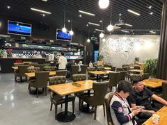 -汽车博物馆主题餐厅