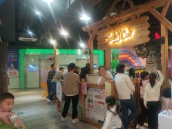 -卡通尼·Safari非洲探索乐园·生日会(金桥国际商业广场店)