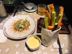 薄切鲜鱼片-穹六人间 people 6(岳阳路店)