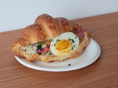 金枪鱼溏心蛋可颂三明治-Luneurs(幸福里店)