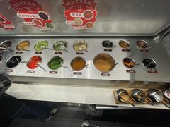 自助调料区-左庭右院鲜牛肉火锅(浦江欢乐颂店)
