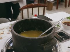 -鲁朗纳麦石锅鸡庄园