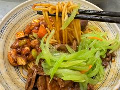 -梅溪·小伙子干挑面(安吉总店)