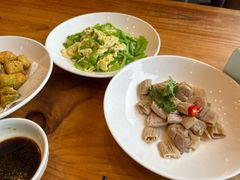 -侬佳蒸菜馆(听潮店)