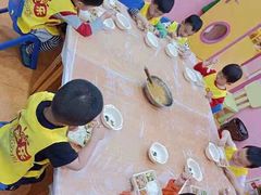 -想象乐创意早教托育中心(殷高西路店)