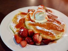 StrawberryPatch-Pancakes on the rocks(Darling Harbour)