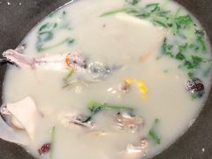 -咕嘟草帽鱼·牛奶一样的鲜鱼汤(包河万达广场创始店)