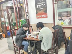 -湖南人家湘菜馆(镇江路店)