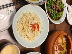 -老滇山寨•云南特色菜•地方菜•民族风情歌舞表演(世纪金源店)