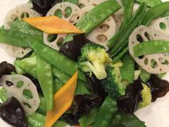 -天外天美食广场(哈尔滨路店)