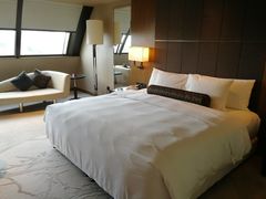 -上海滴水湖皇冠假日酒店