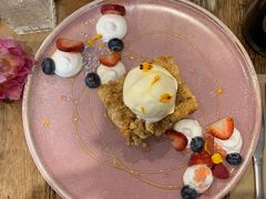 -FLOVIE FLORIST CAFE