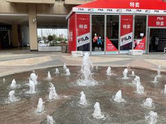 -王府井奥莱临潼小镇(临潼店)