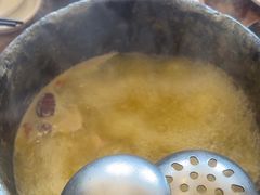 -鲁朗纳麦石锅鸡庄园