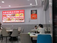 -丹水桥地锅鱼·翘嘴鲌·地方特色全鱼宴(丹江口大坝店)