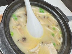 浓鸡汤老豆腐煲-鹿港小镇(黄金店)