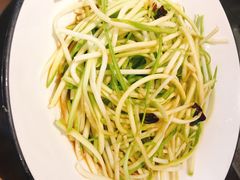 捞汁有机葫芦丝-松针蔡记蒸饺(花园路店)