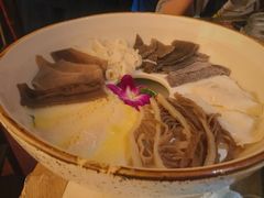 川门毛肚七绝-哥老官重庆美蛙鱼头(西湖银泰十一哥店)