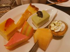 -BLU 全日制餐厅(上海安曼纳卓悦酒店)
