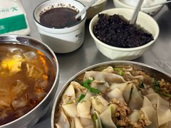 -正宗杨记普洱酸醋米线(总店)