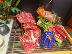 -铭牛烧肉·和牛海鲜自助(高新月牙湖店)