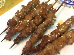 现穿羊肉串-呼伦贝尔烤羊·蒙古烤羊排(骏景店)