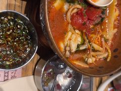 -成都你六姐·牛肉冒菜(上海陆悦汇店)