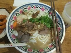 -鑫花溪牛肉米粉(人民广场店)
