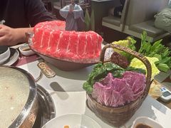 -洪氏嗨捞·广东猪肚鸡·椰子鸡火锅(西咸万象城店)