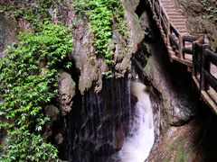 -龙水峡地缝景区