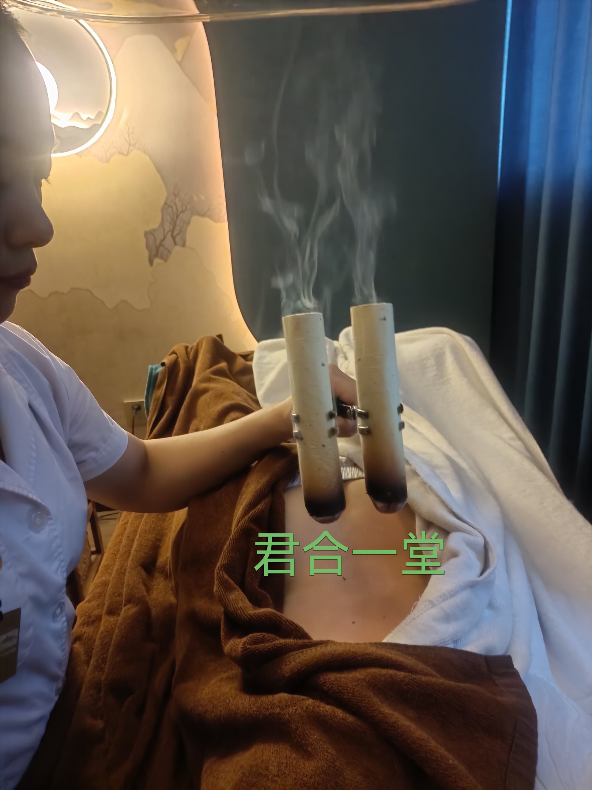 闺蜜养生旅游（闺蜜旅游得当
发朋侪
圈的句子）《闺蜜 旅游》