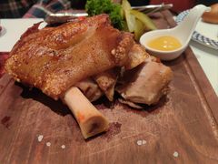 俄罗斯乡村烤猪肘-哈拉硕俄式西餐