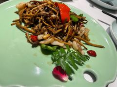 茶树菇炒鲜鱿-卯时·龙光雅宴·精致锡帮菜(惠山古镇店)