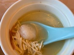 -新镇江酒家(南京西路店)