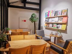 -猫的天空之城概念书店(杭州南宋御街店)