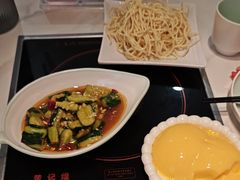 -黄记煌三汁焖锅(新佳丽江汉路店)